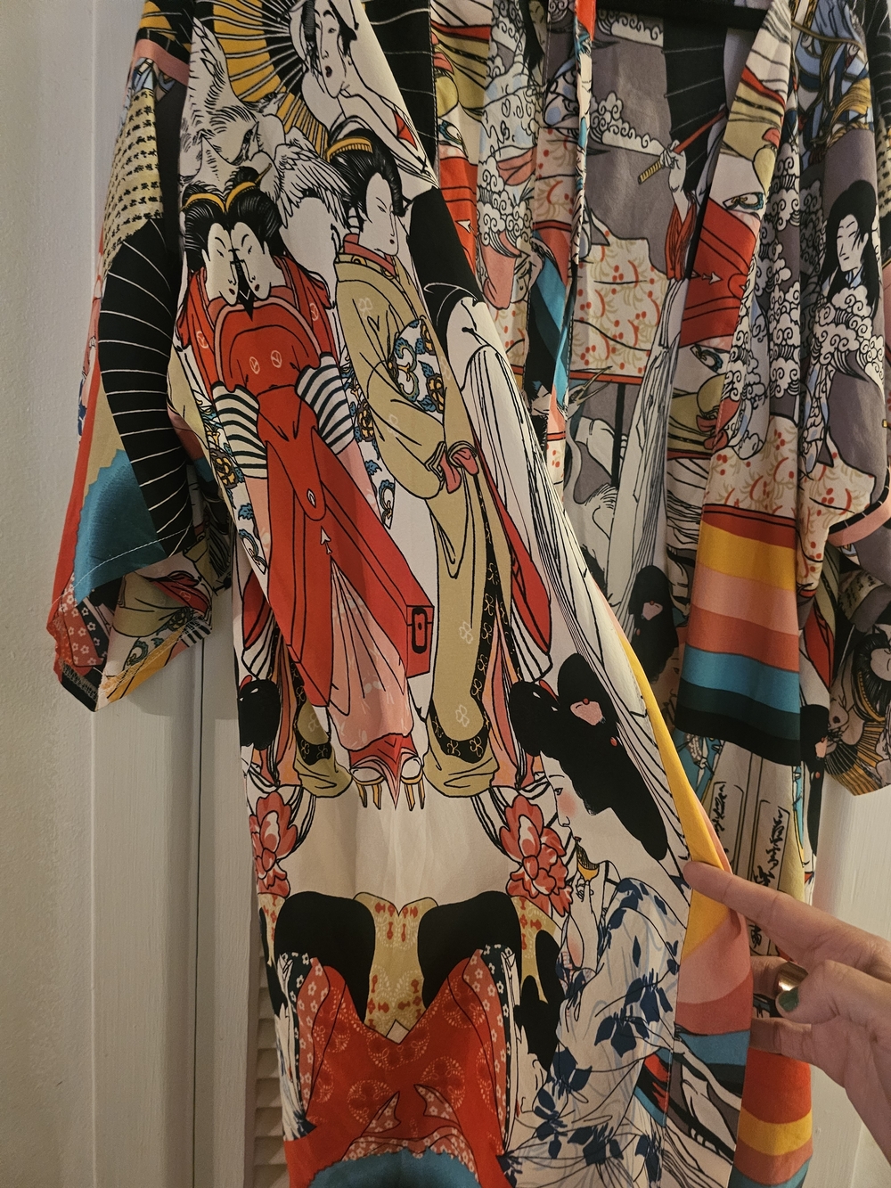 Vibrant Multi-Color Japanese Print Kimono Robe - Picture 3 of 3